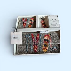 NIB Rachel Zoe Multicolor Beaded Accessory Set ski/snowboard. Rare find
